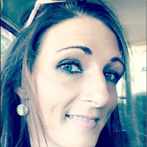 Meet your Posher, Niecee